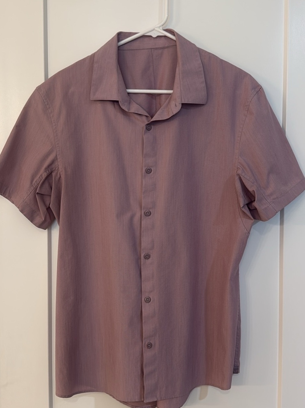 Lululemon Short-Sleeve Button-Up Shirt in Mauve